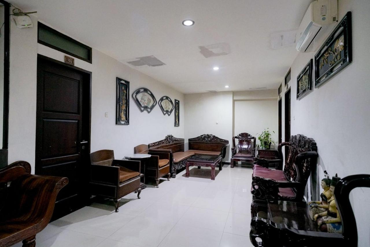 Reddoorz Near Braga Street Hotel Бандунг Екстериор снимка