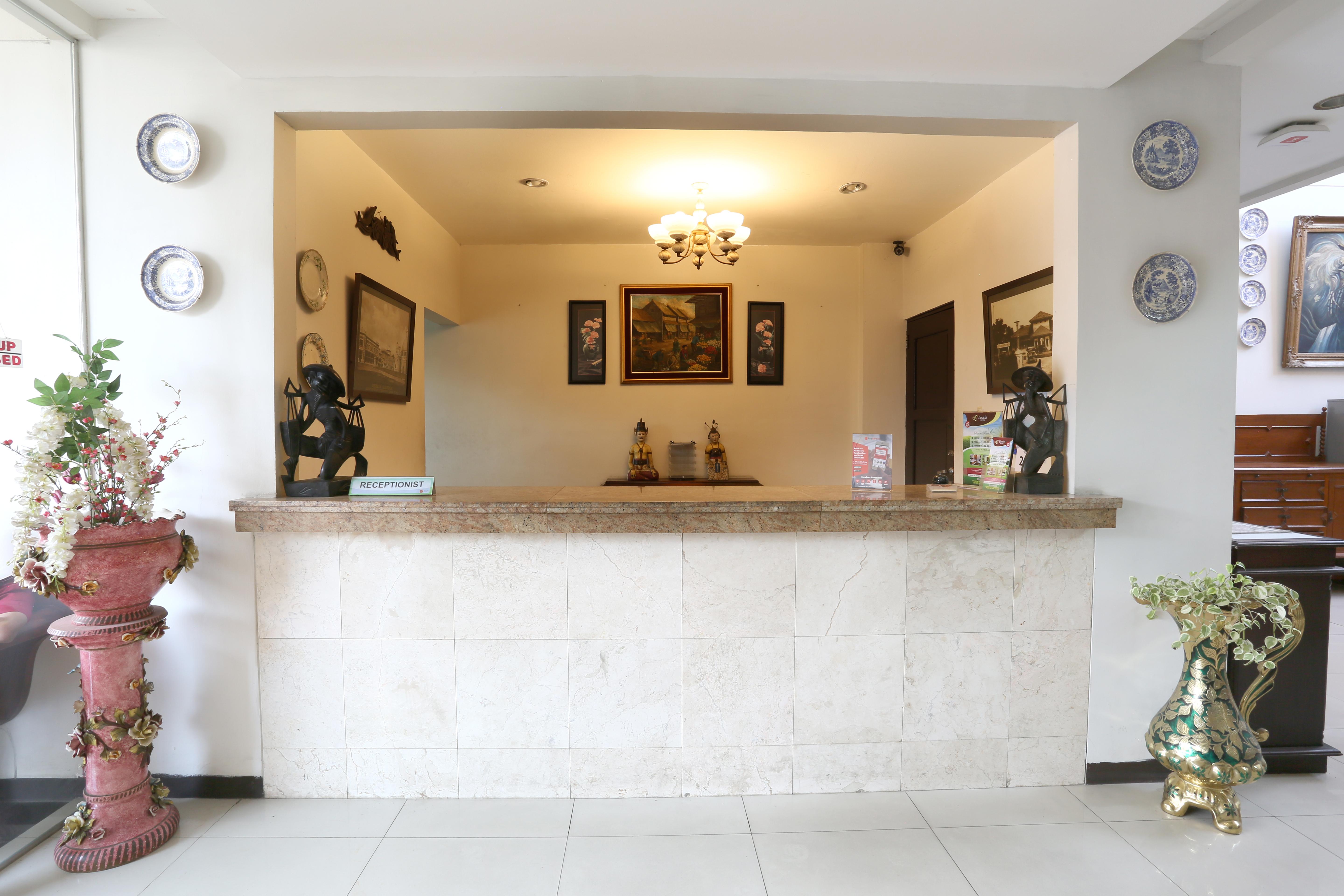 Reddoorz Near Braga Street Hotel Бандунг Екстериор снимка